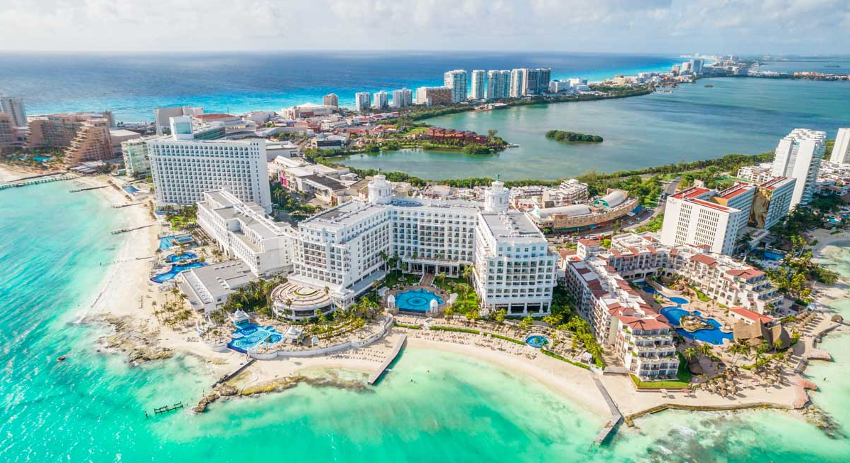Hot🔥 Direct flights from Toronto (Hamilton) to Cancun for only 216 CAD round-trip including GST⚡️