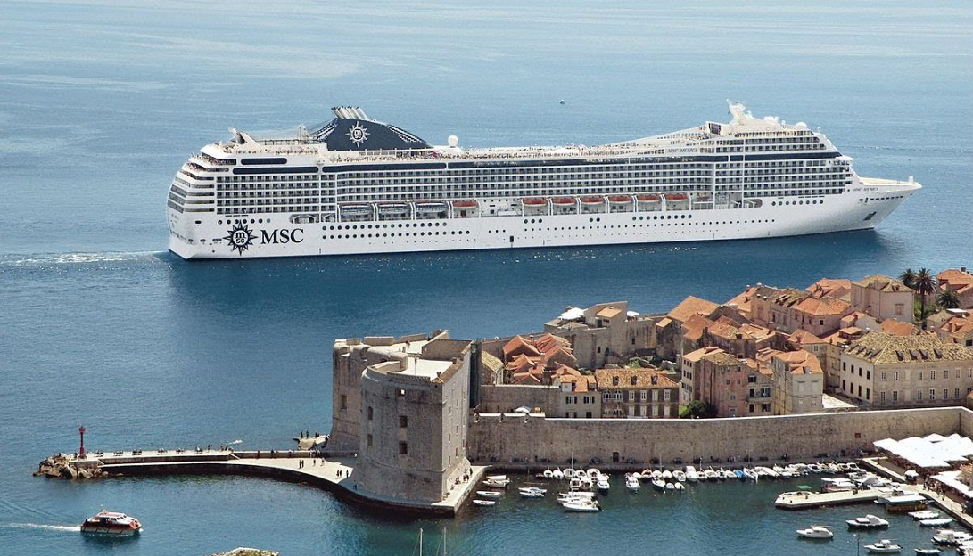 AAA! 4 days cruise from Roma to Athens at April for only 235 CAD including all taxes!