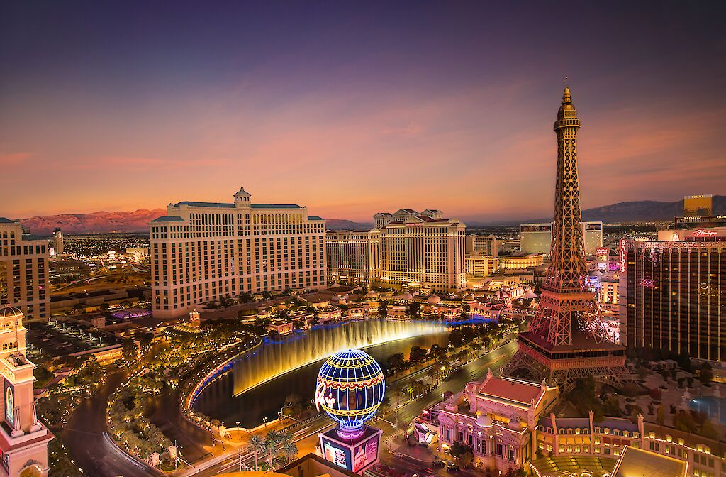 Non-stop flights from Edmonton to Las Vegas on weekend for 136 CAD roundtrip including GST!