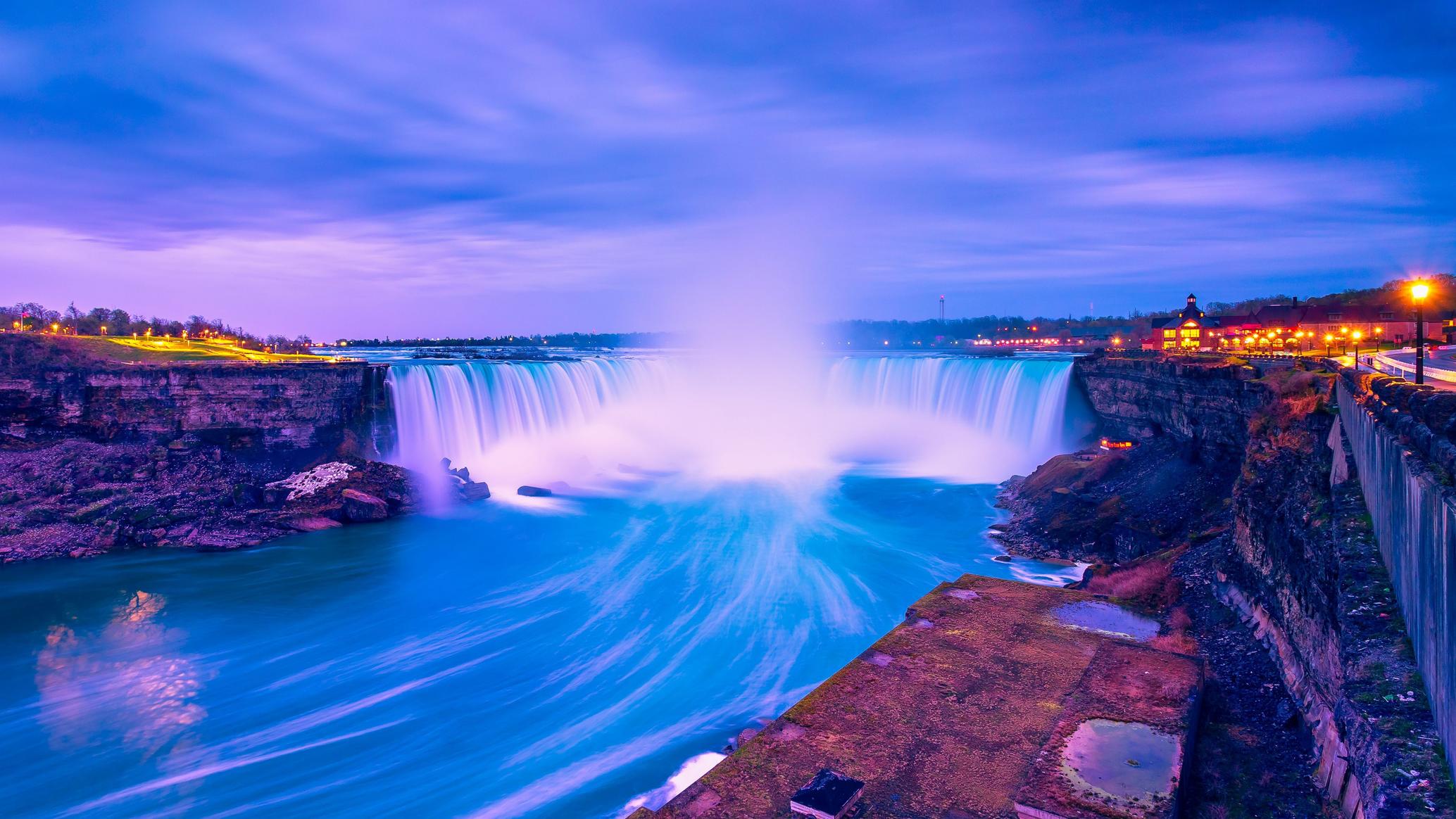 The best places to watch Niagara Falls